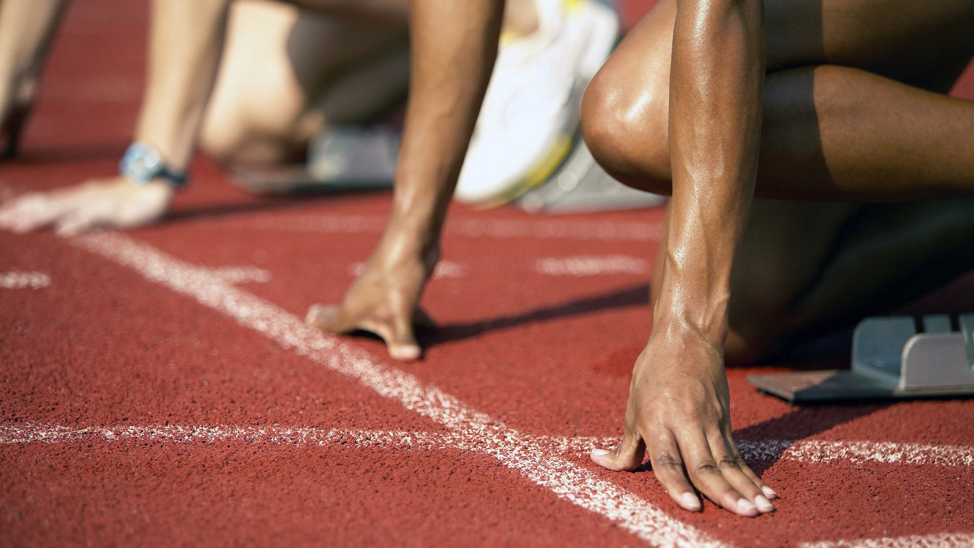 九游娱乐app下载-“超越极限：冲破天气与地形的速度奇迹”，超越极限视频